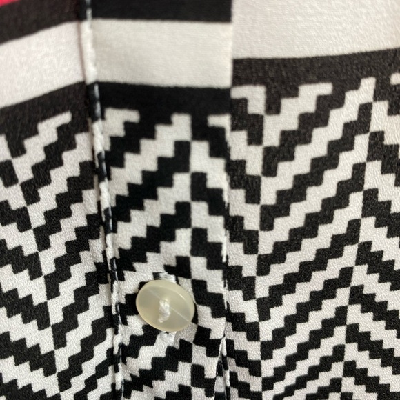 Worthington Tunic Top Geometric Medium - Picture 9 of 9